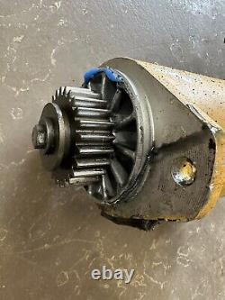 1988 New Holland L555 L 555 Hydraulic Drive Motor A 771711