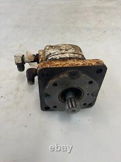 Bobcat 743 Skidsteer Loader Hydraulic Drive Motor