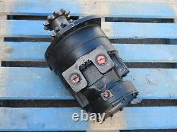 CNH Industrial 48070316R 48070316 Rexroth R921811702 Hydraulic Drive Motor, 2-sp