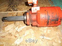 Case and Ingersoll hydraulic drive motor-used-C30939