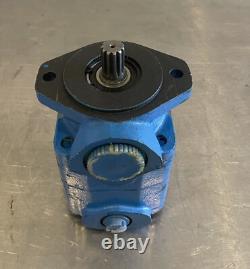 Hydraulic Motor 11 Spline 2 Bolt Blue NEW! FREE SHIPPING