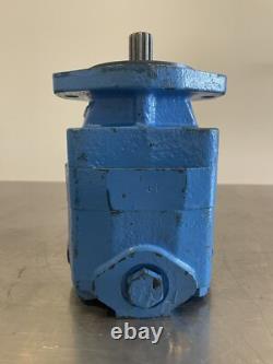 Hydraulic Motor 11 Spline 2 Bolt Blue NEW! FREE SHIPPING
