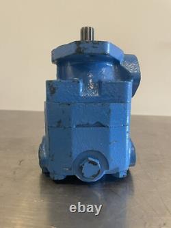 Hydraulic Motor 11 Spline 2 Bolt Blue NEW! FREE SHIPPING