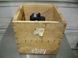 NEW OEM CAT Caterpillar 303CR Mini Excavator 194-6469 Final Drive Travel Motor