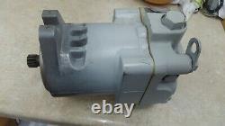 New Holland 9845492 Hydraulic Drive Motor Fits Nh 2450 Self Propelled Haybine