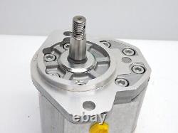 New Oem Hydraulic Drive Motor AT369328