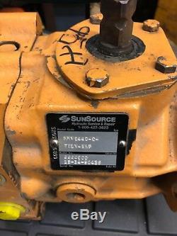 Used Hydraulic Drive Motor Case 95XT 90XT Danfoss SunSource uni loader skid