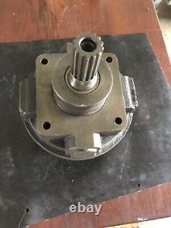White Drive Products Hydraulic Motor SN 240075005 New Surplus Stock