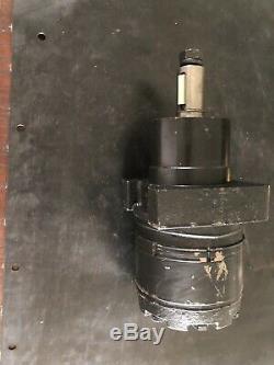 White Drive Products Hydraulic Motor SN 310087242 New Surplus